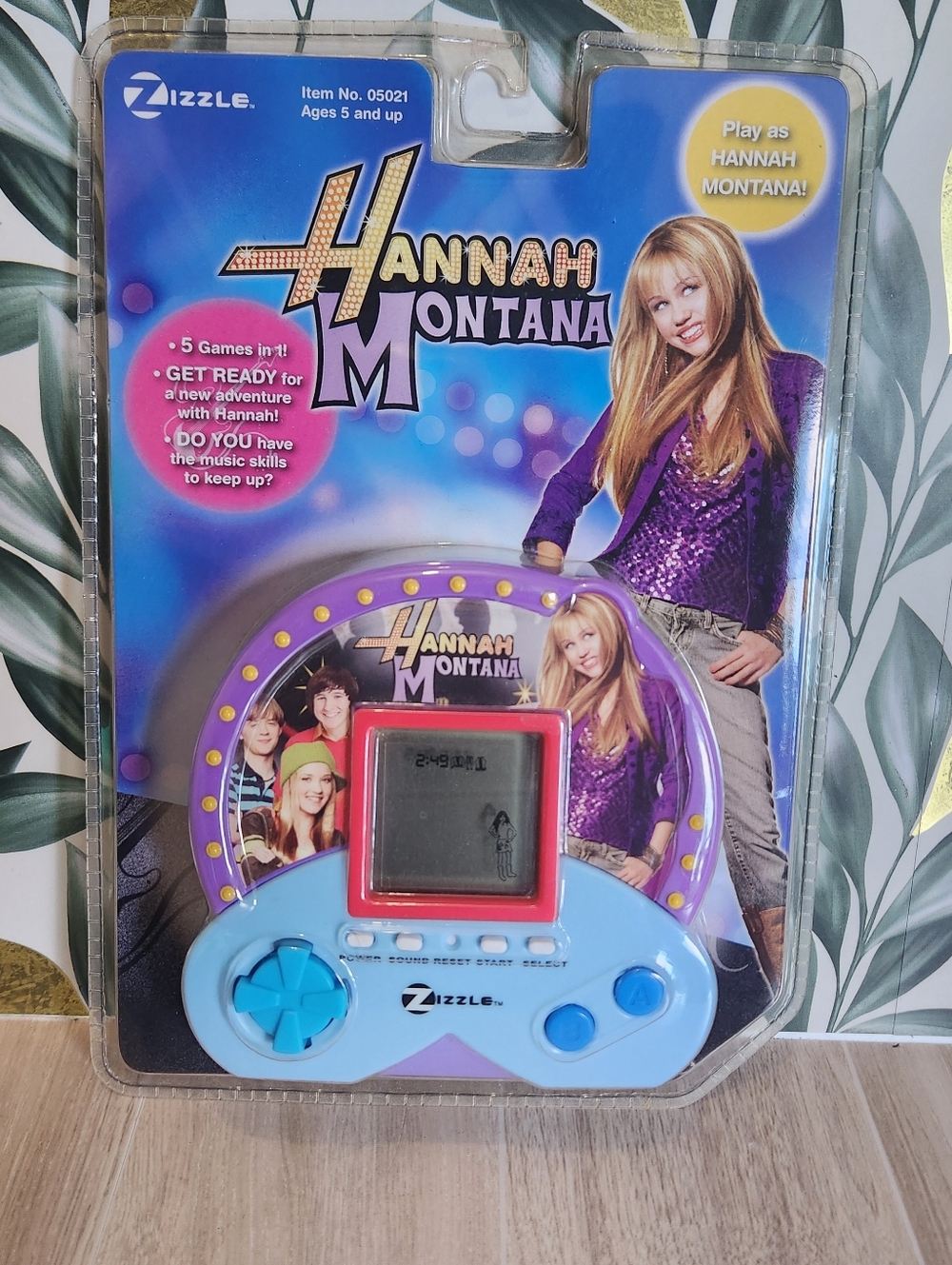 New Hannah Montana Handheld Guitar Game Zizzle Disney Channel 2007 Sealed NOS